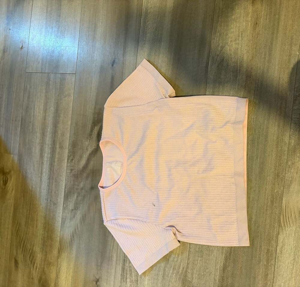 Wild Fable Light Pink Seamless Baby Tee Size M